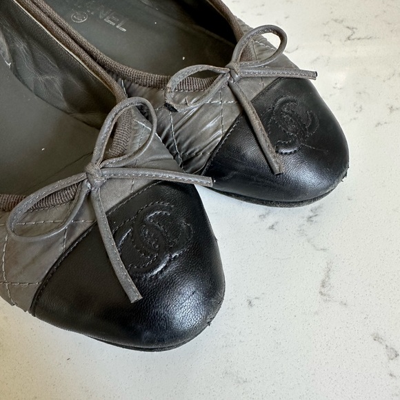 Chanel Grey Quilted Ballet Flats with Black Cap Toe - 36.5 - Picture 2 of 10